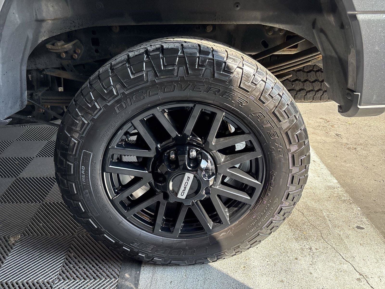 Used 2019 Ford F350 Lariat AWD/4WD image 15
