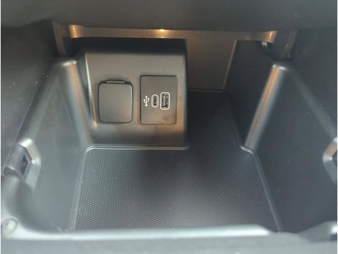 New 2025 Ford Explorer Active image 26