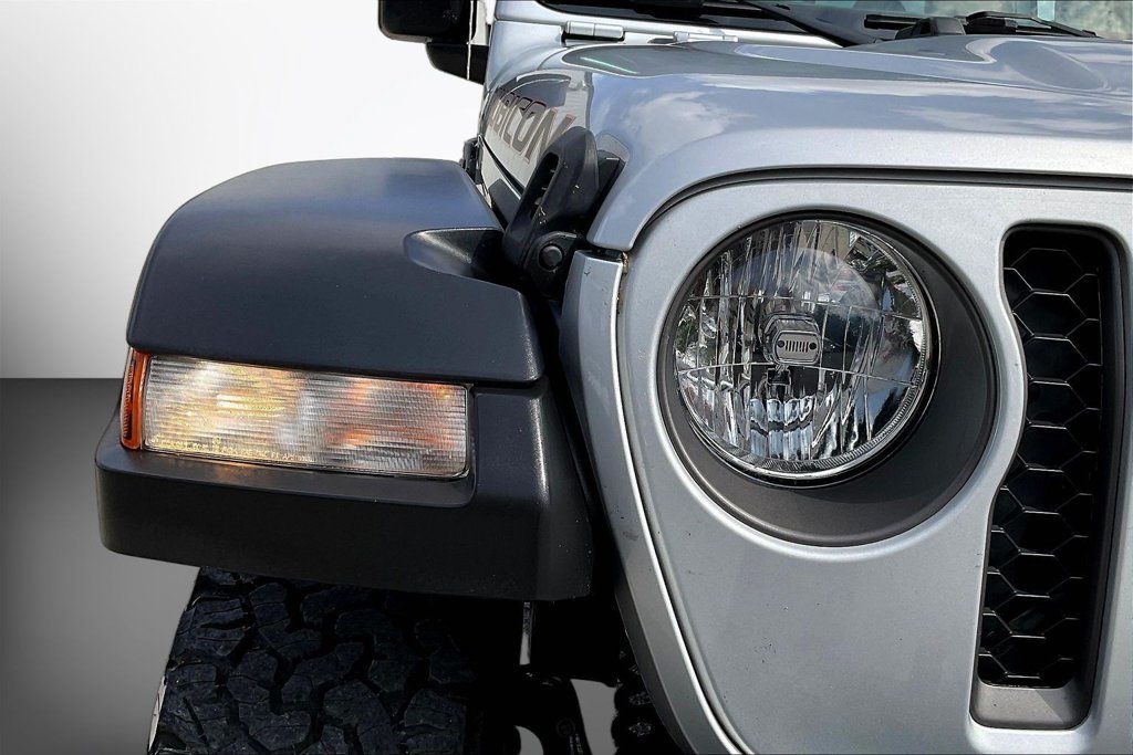 Used 2023 Jeep Gladiator Rubicon w/ Cold Weather Group AWD/4WD image 32