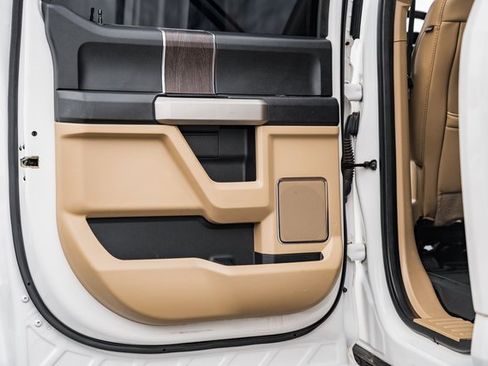 Used 2020 Ford F350 Lariat w/ Lariat Ultimate Package image 40