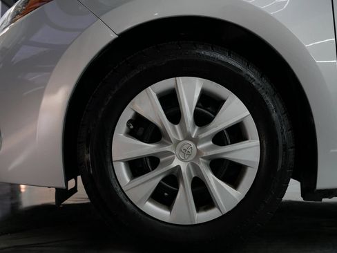 Used 2017 Toyota Corolla SE FWD image 18