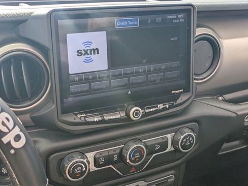 Used 2020 Jeep Wrangler Sport image 9