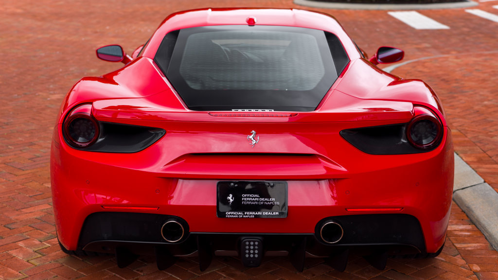 Used 2018 Ferrari 488 GTB RWD image 6