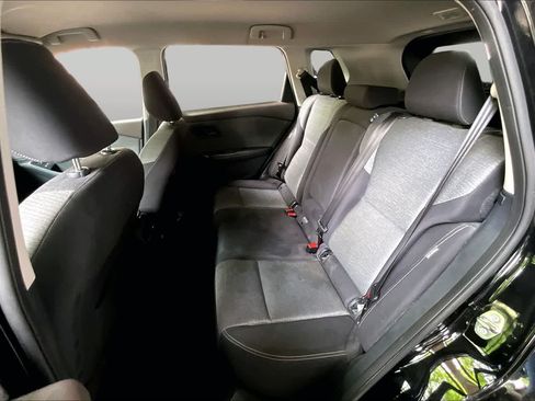 Used 2021 Nissan Rogue S FWD image 19