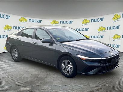 Used 2024 Hyundai Elantra SE