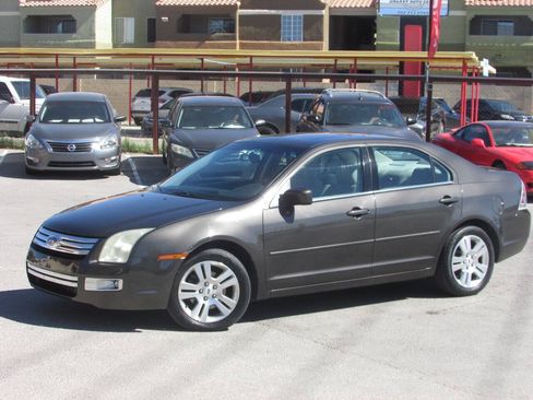Used 2006 Ford Fusion SEL FWD image 4