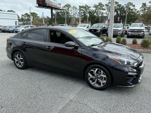 Used 2019 Kia Forte LXS image 16