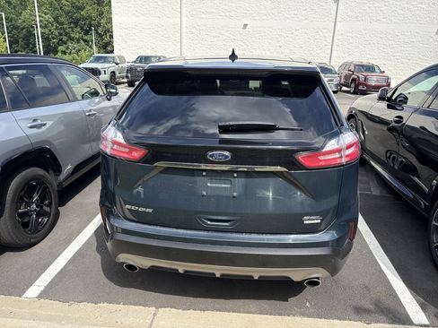 Used 2019 Ford Edge SEL w/ Equipment Group 201A FWD image 8