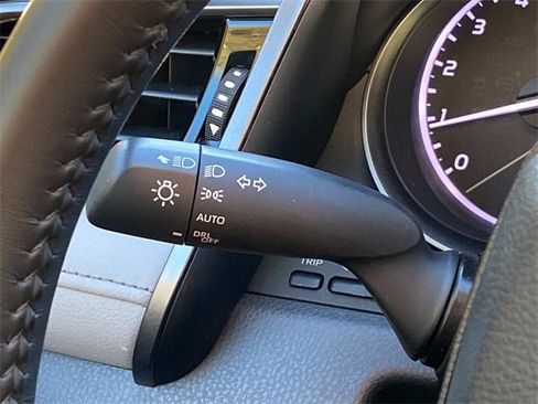 Used 2023 Toyota Camry SE image 21