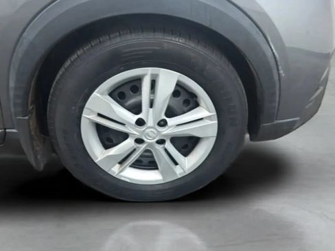 Used 2020 Nissan Kicks S FWD image 25