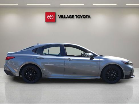 New 2026 Toyota Camry SE FWD image 6