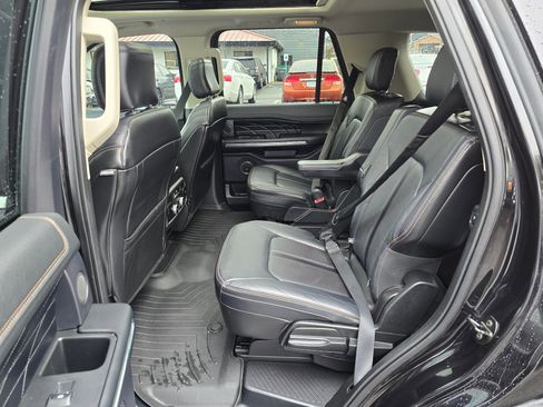 Used 2019 Ford Expedition Platinum image 30