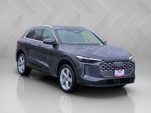 New 2025 Audi Q5 2.0T Premium Plus image 8