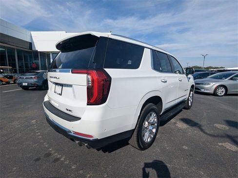 Used 2025 GMC Yukon Denali image 4