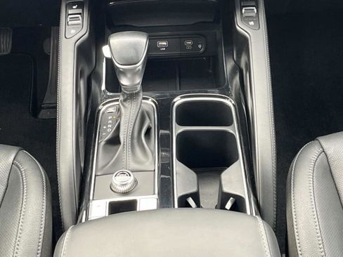 Used 2024 Kia Telluride EX image 16