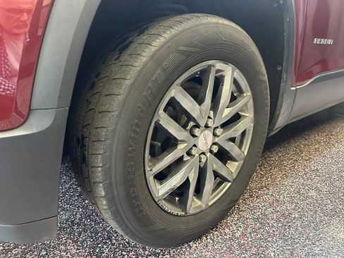 Used 2017 GMC Acadia SLT image 24