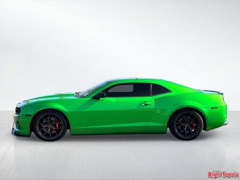 Used 2011 Chevrolet Camaro SS w/ RS Package RWD image 3