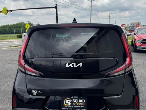 Used 2023 Kia Soul LX w/ LX Technology Package FWD image 4