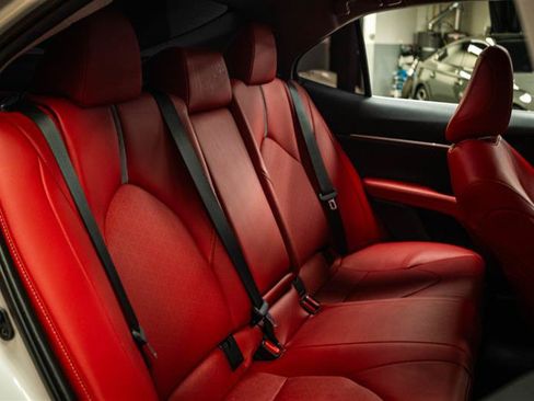 Used 2022 Toyota Camry XSE w/ Carpet Mat Package (TMS) FWD image 11
