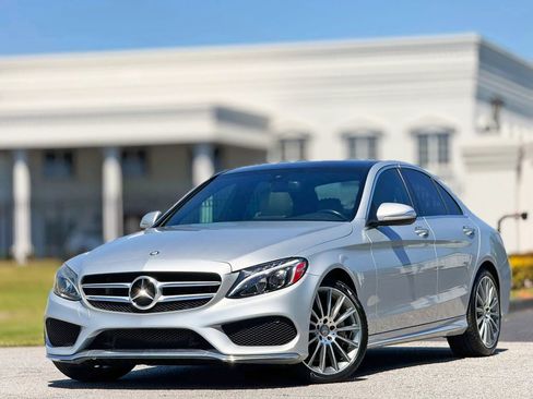 Used 2015 Mercedes-Benz C 300 4MATIC Sedan image 2