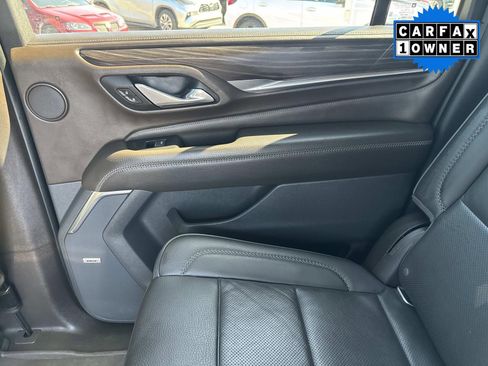 Used 2021 GMC Yukon XL Denali w/ Denali Premium Package image 18