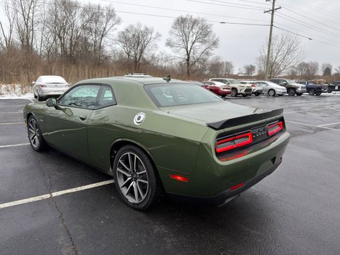Used 2023 Dodge Challenger R/T w/ Plus Package image 4