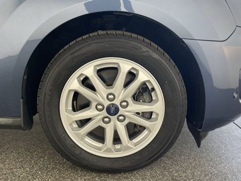 Used 2020 Ford Transit Connect XLT image 54