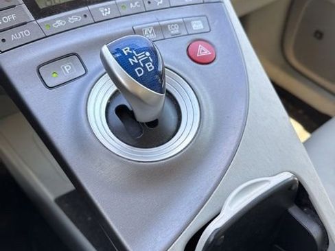 Used 2015 Toyota Prius Four FWD image 20