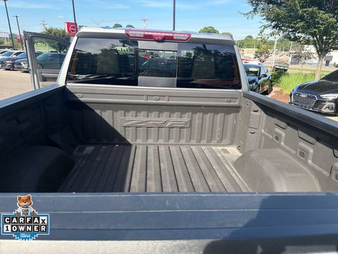 Used 2023 Chevrolet Silverado 1500 ZR2 w/ Technology Package AWD/4WD image 25