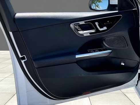 Used 2022 Mercedes-Benz C 300 Sedan image 23