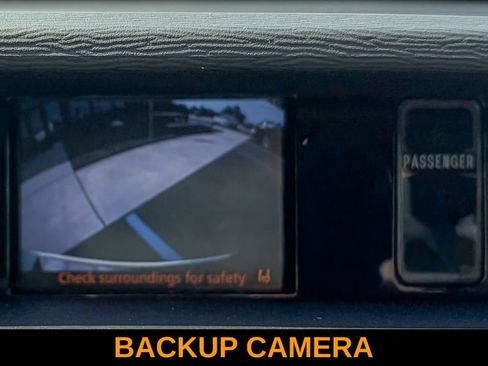 Used 2014 Toyota Sienna XLE FWD image 3