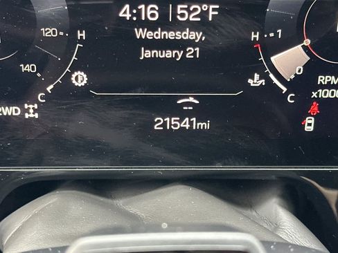 Used 2025 GMC Yukon XL Denali Ultimate image 28