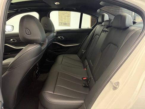 Used 2025 BMW 330i Sedan RWD image 11