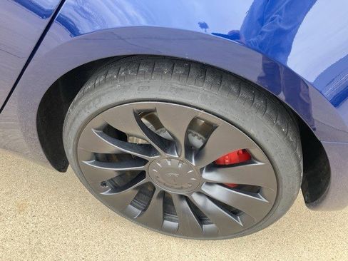 Used 2023 Tesla Model 3 Performance image 26