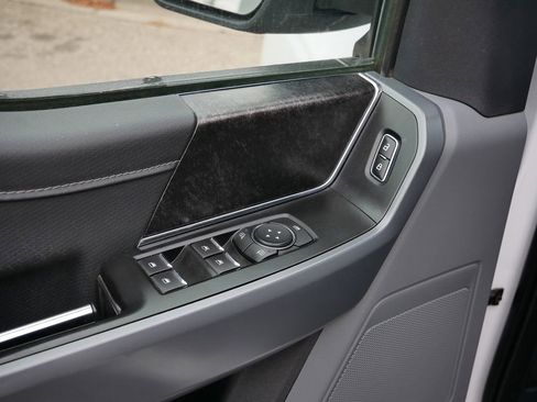 Used 2022 Ford F150 XLT w/ Equipment Group 301A Mid image 6