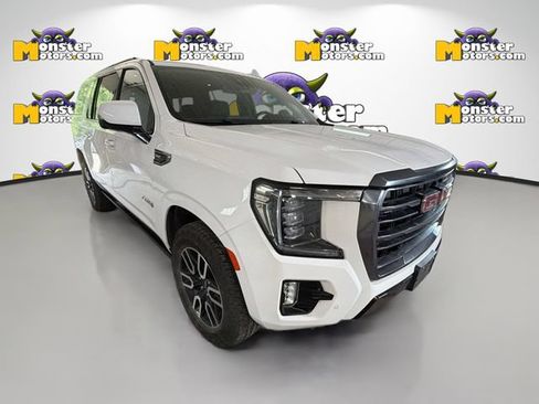 Used 2024 GMC Yukon XL AT4 w/ Technology Package AWD/4WD image 3