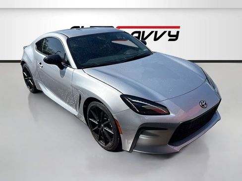 Used 2025 Toyota GR86 w/ ALL Weather Mat Package (TMS) image 1