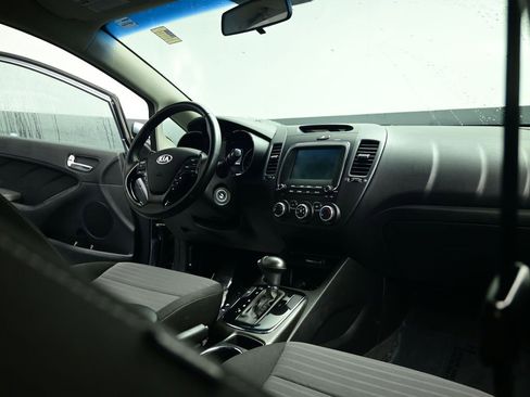Used 2018 Kia Forte S image 33