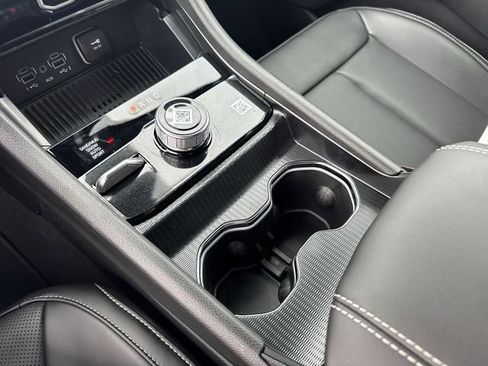 New 2026 Jeep Grand Cherokee Limited w/ Luxury Tech Group II AWD/4WD image 26