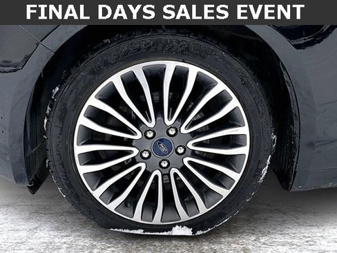 Used 2018 Ford Fusion Titanium image 29