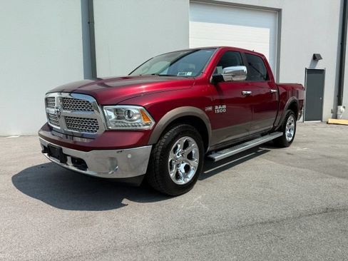 Used 2017 RAM 1500 Laramie w/ Convenience Group AWD/4WD image 2