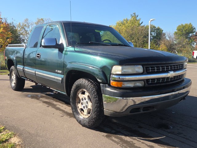 Used 2001 Chevrolet Silverado 1500 LS w/ Off-Road Chassis Pkg AWD/4WD 360° Tour