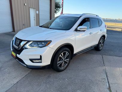 Used 2017 Nissan Rogue SL w/ SL Premium Package