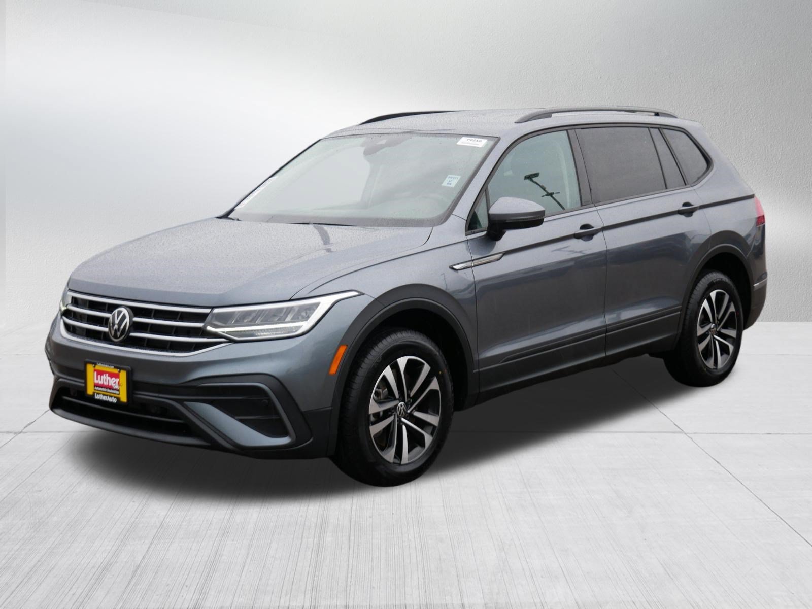 Used 2023 Volkswagen Tiguan S w/ Driver Assistance Package AWD/4WD image 3