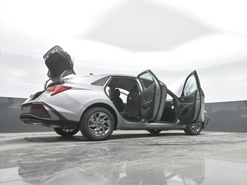 New 2026 Hyundai Elantra Blue image 23