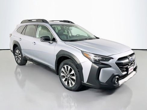Used 2023 Subaru Outback Limited XT AWD/4WD image 4