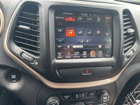 Used 2017 Jeep Cherokee High Altitude AWD/4WD image 11