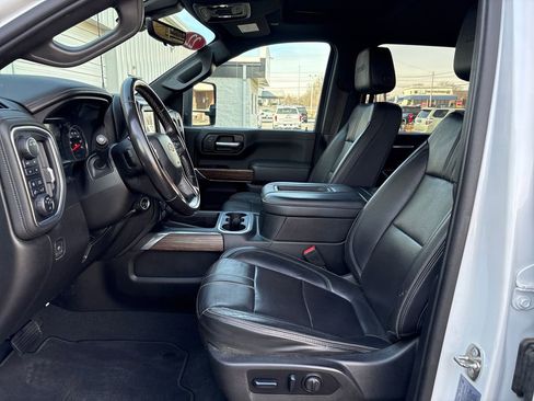 Used 2022 Chevrolet Silverado 2500 High Country w/ Z71 Off-Road Package image 15