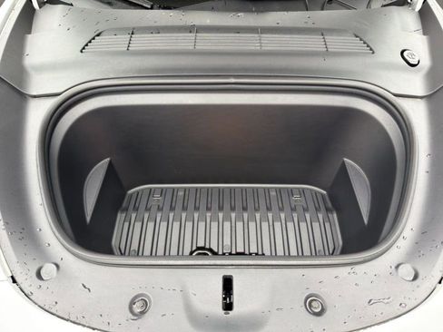 Used 2023 Tesla Model Y AWD image 20