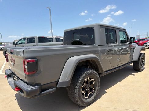 Used 2020 Jeep Gladiator Rubicon AWD/4WD image 3